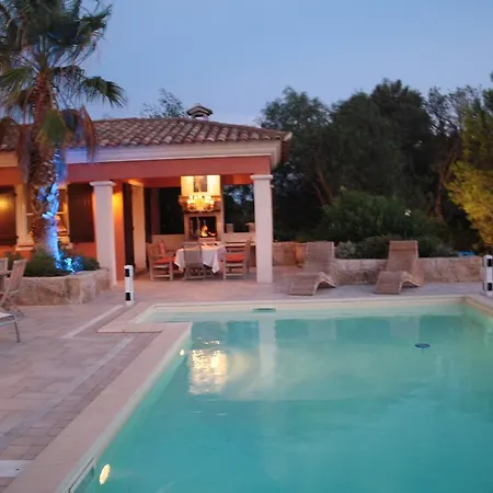 La Fourmiliere Villa *